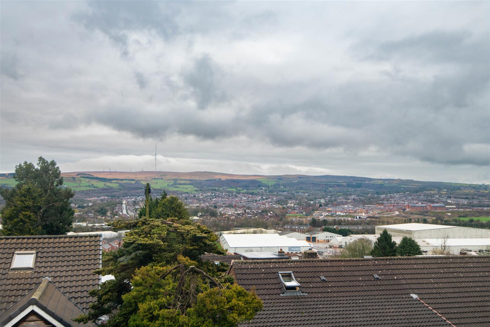 4 bed property in Hillside Avenue, Bolton